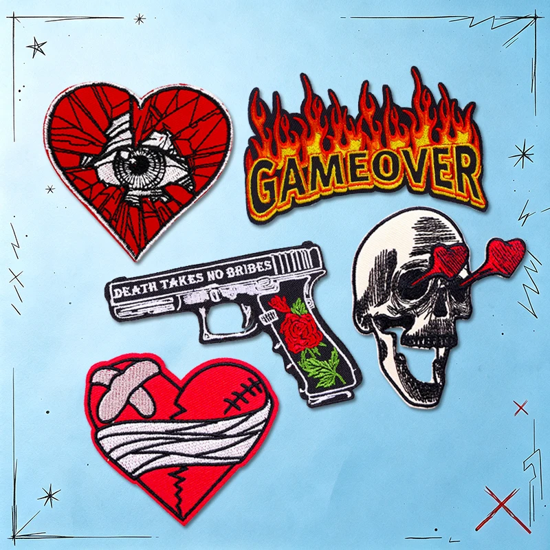 Parches termoadhesivos de calaveras punk rock y corazones para ropa - imagen 4