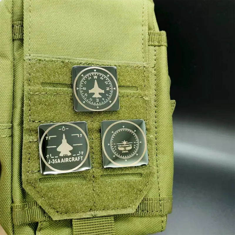Parche táctico metálico hecho a mano para ropa y mochilas - imagen 4