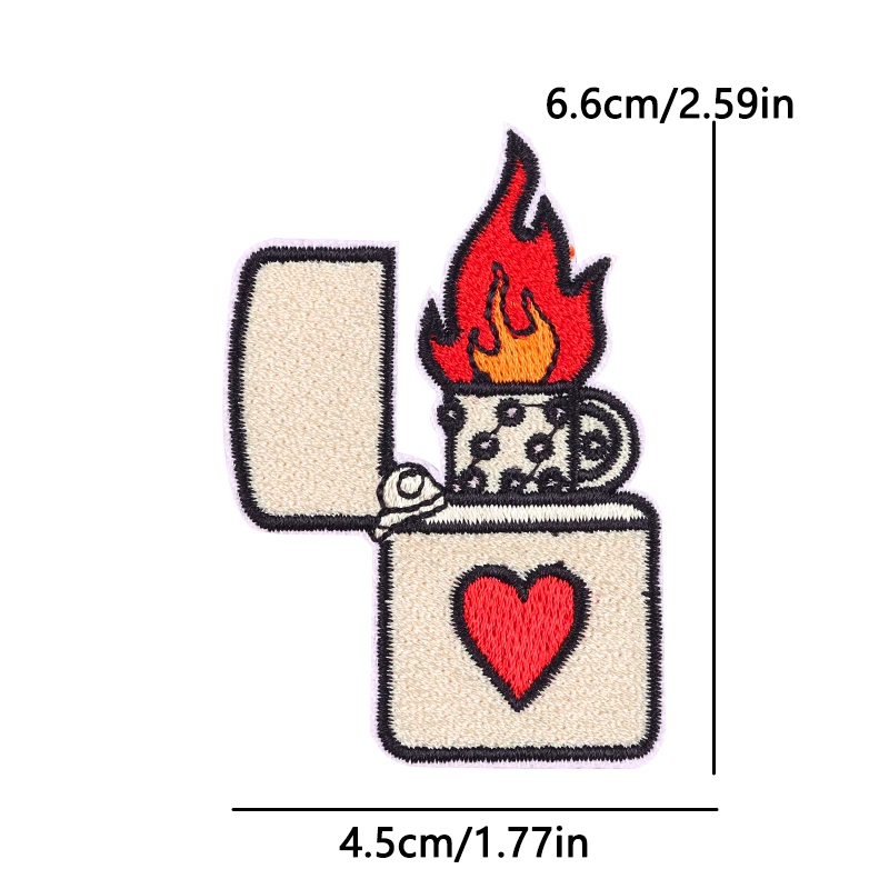 Parche bordado punk corazón termoadhesivo con pin de seguridad - imagen 4