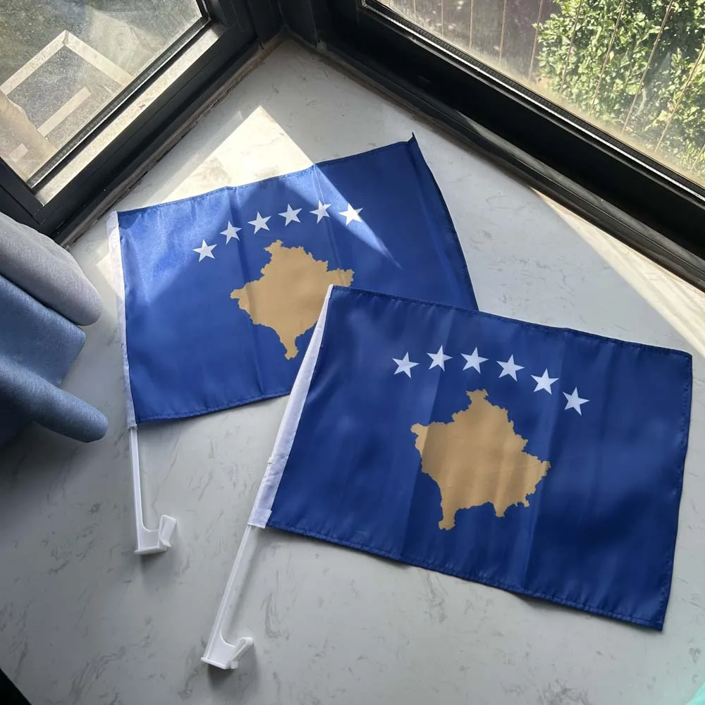 Bandera de Kosovo para coche con mástil de plástico
