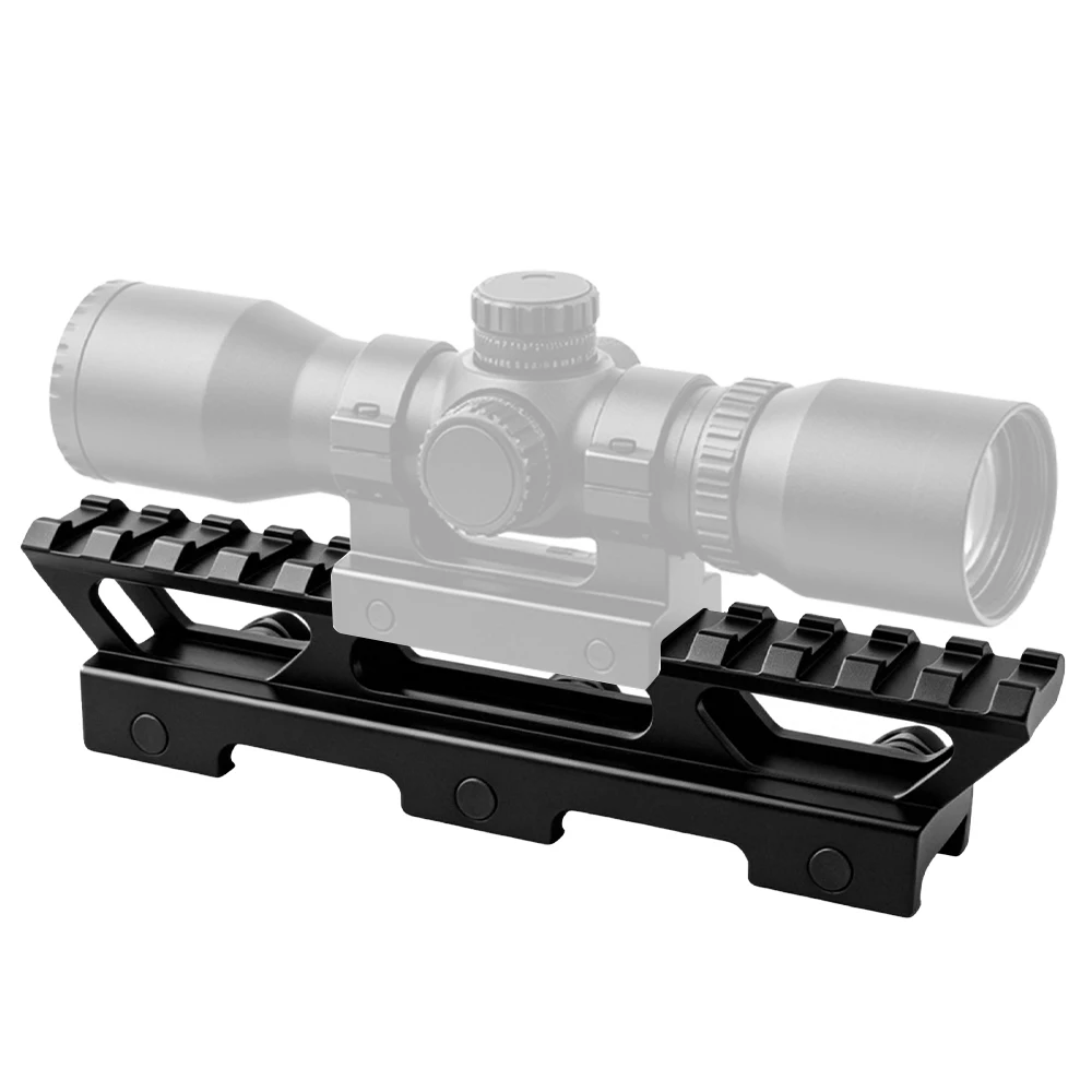 Adaptador táctico de aluminio en不同角度 mostrando su construcción robusta