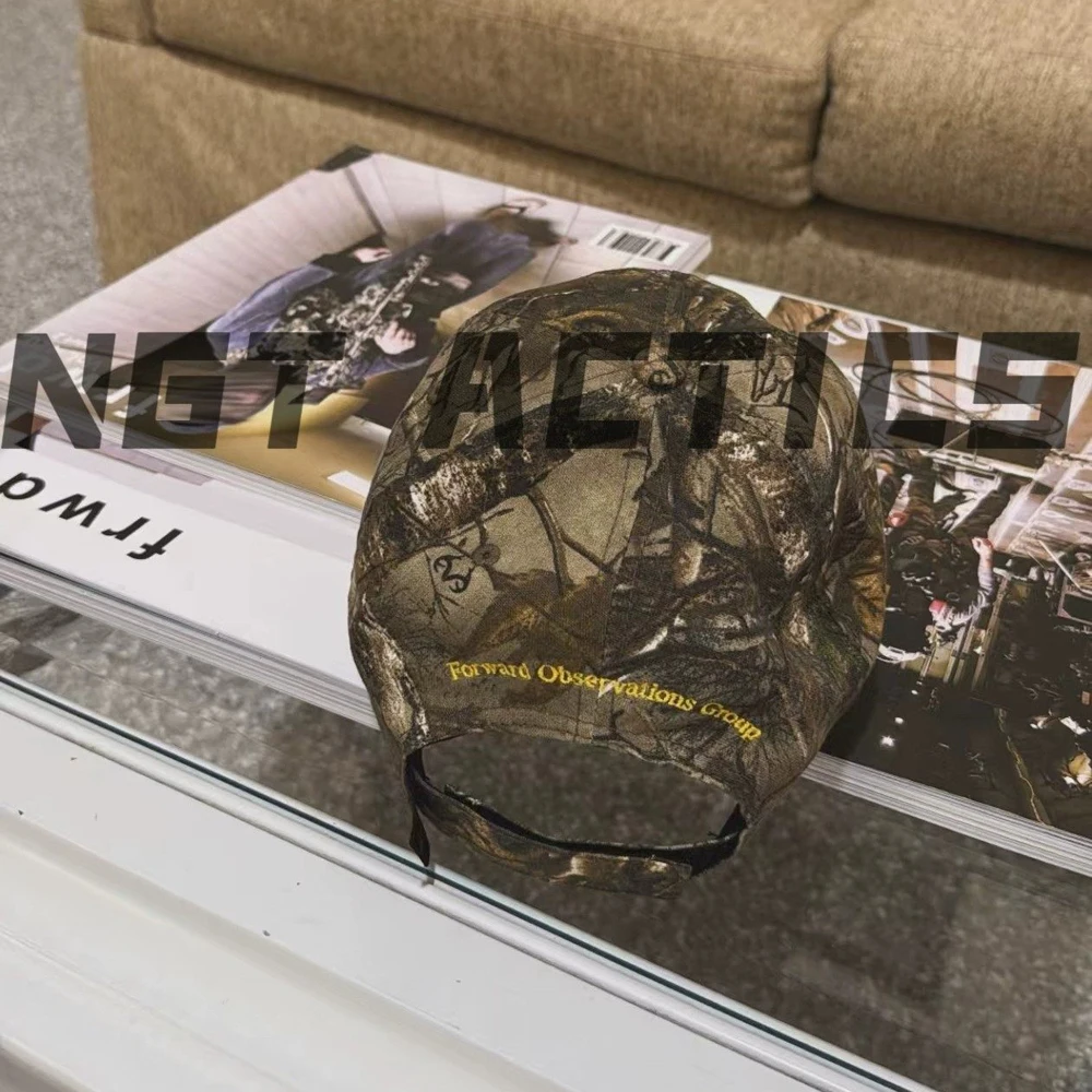 Cómo queda la gorra puesta, estilo militar