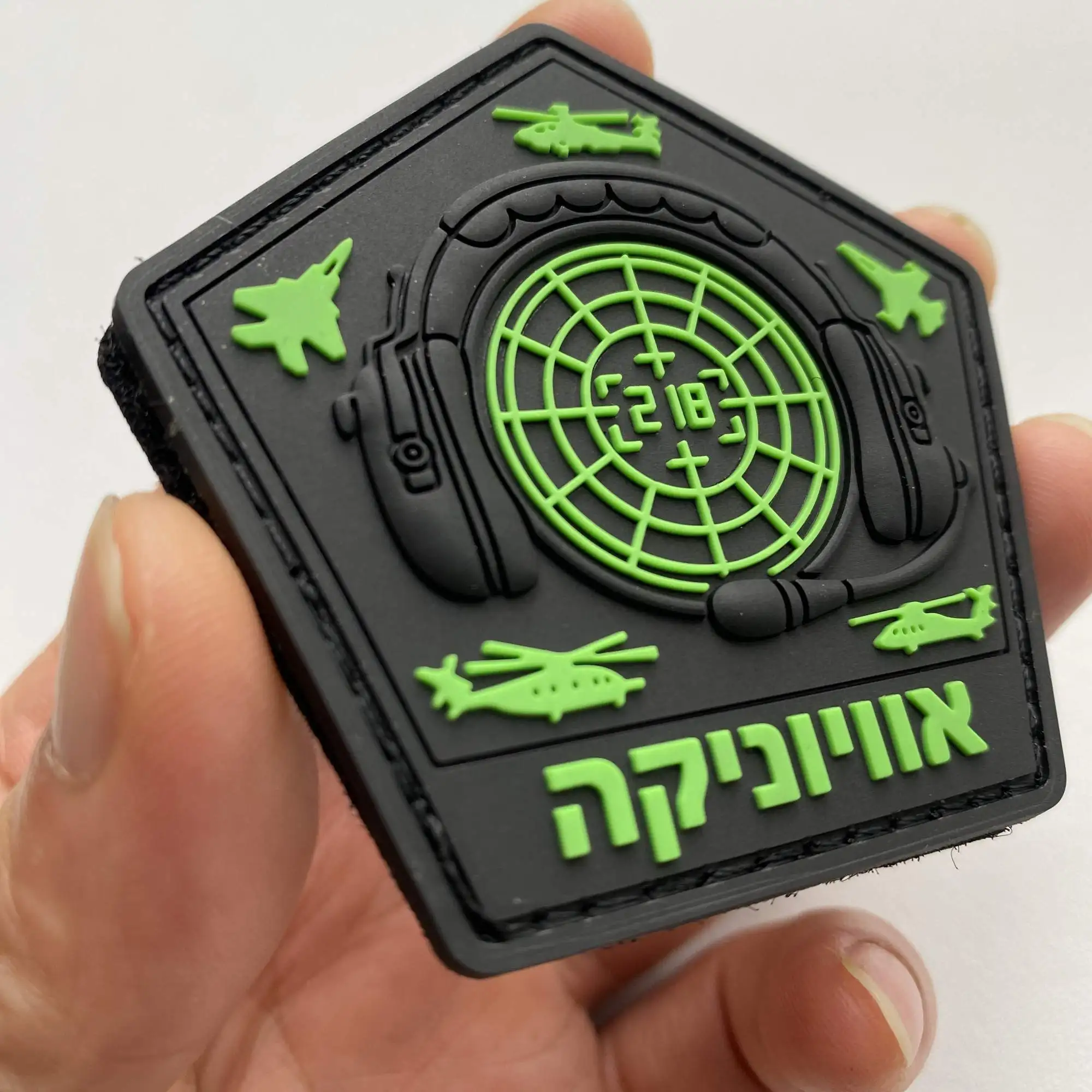 Parche de logotipo 3D en silicona con velcro y termoadhesivo - imagen 4