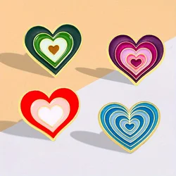 Alfiler de solapa esmaltado en capas colores – Corazón para mujer