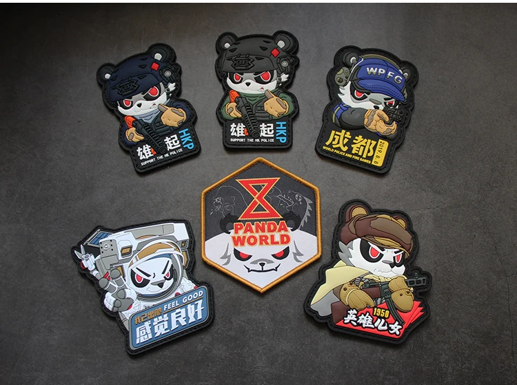 Vista frontal del parche de PVC Q Panda World HKP
