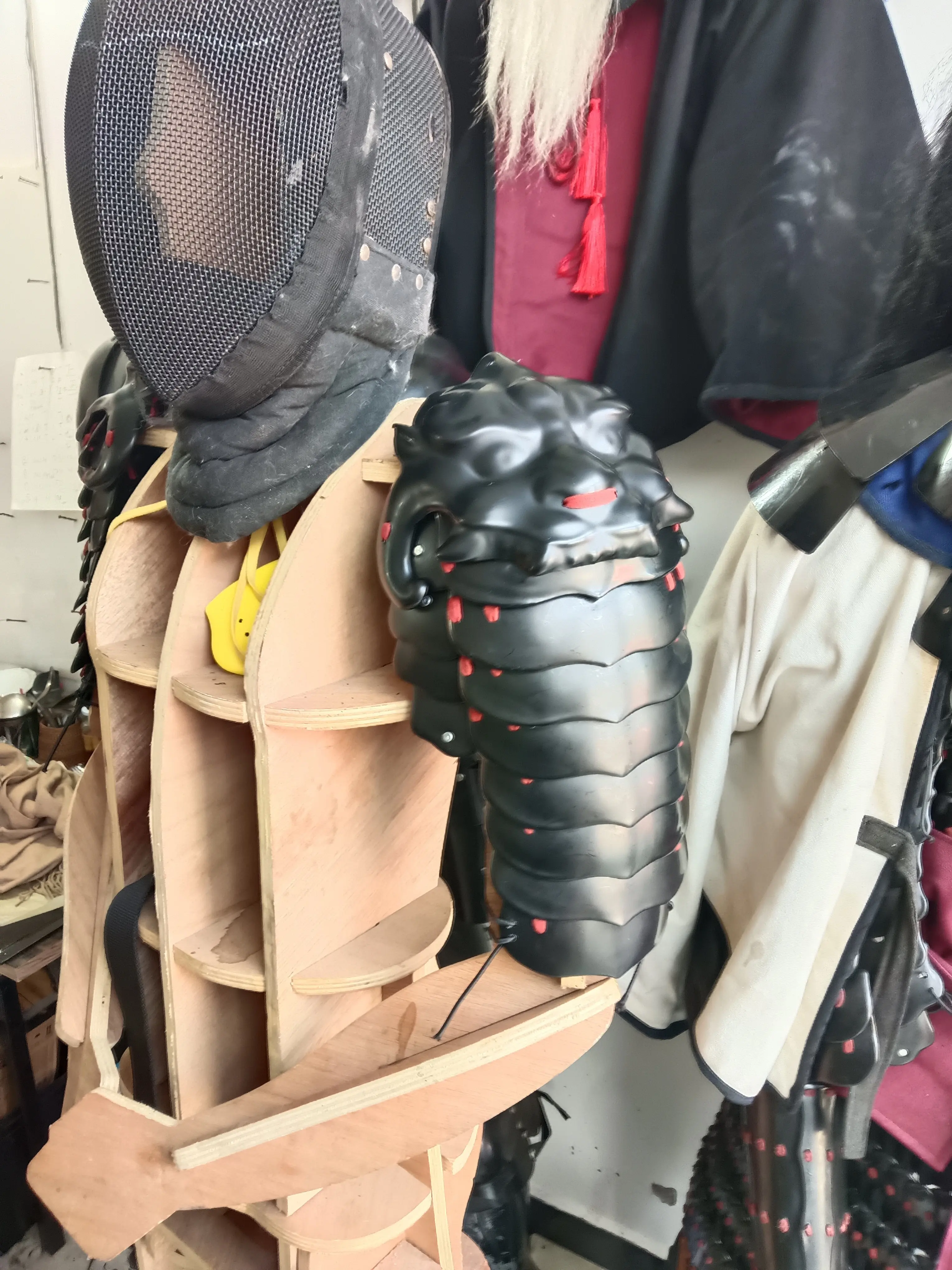 Protector de esgrima polietileno para hombro y brazo - imagen 4