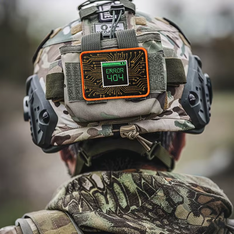 Aplique militar con diseño de error 404