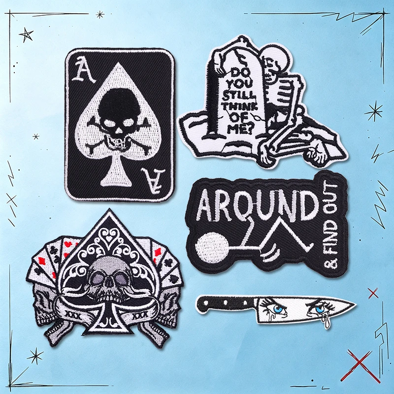 Diseños bordados con calavera y llamas