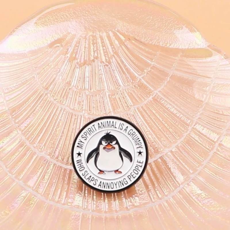 Pin esmaltado de solapa con pingüino para mujer, broche de metal - imagen 2