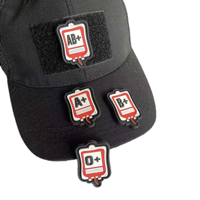 Parche táctico PVC emblema bolsa sangre con gancho para mochila - imagen 2