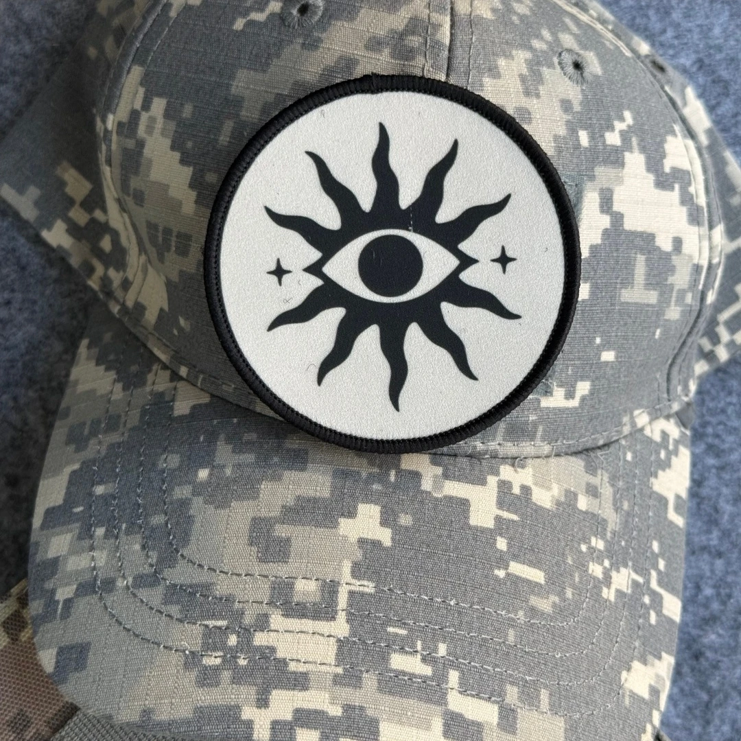 Parche moral táctico ojo Chevron con velcro para mochila y uniforme - imagen 2