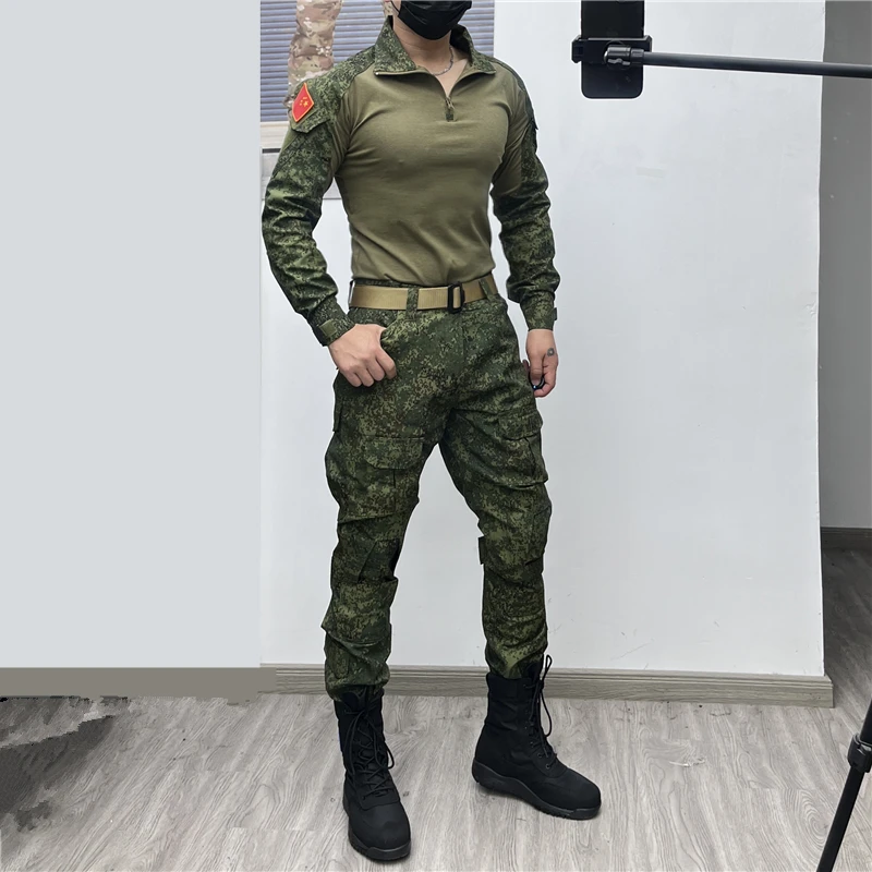 Pantalones multibolsillos y camuflaje