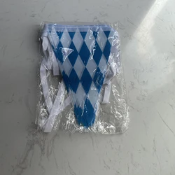 Banderín Oktoberfest de cuadros bávaros con texto Bienvenido