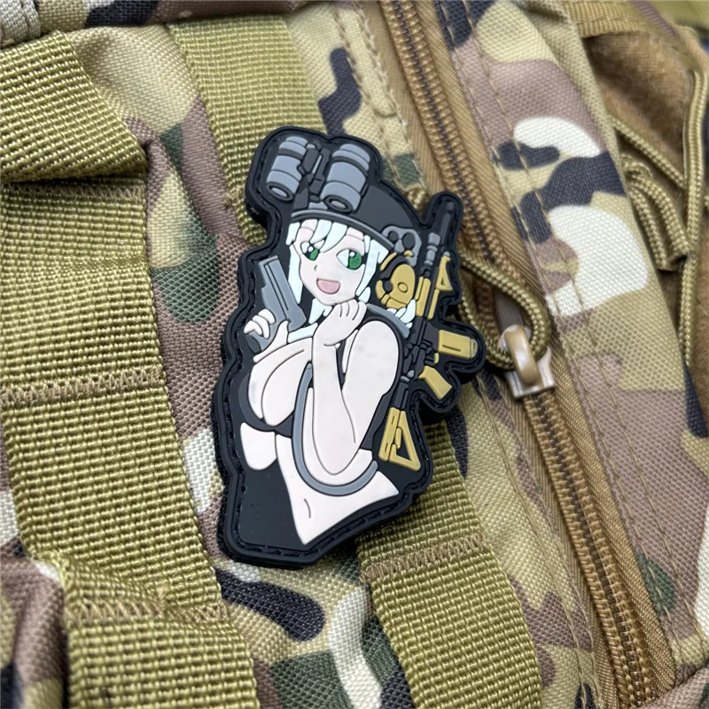 Parche táctico PVC militar chica con gancho para mochila - imagen 4