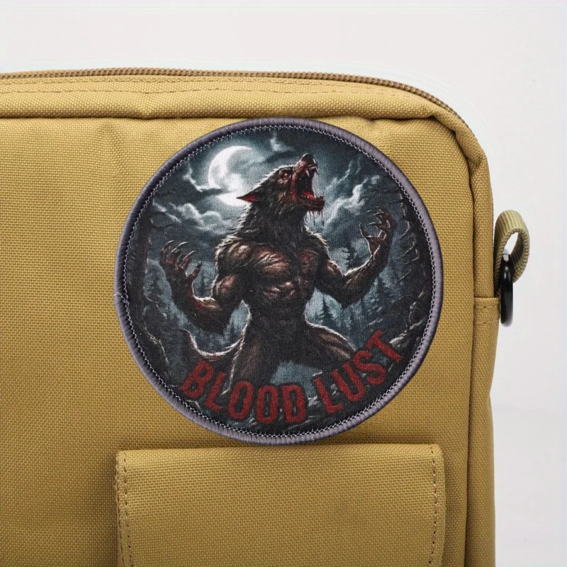 BLOOD LUST parche táctico hombre lobo con velcro - imagen 2