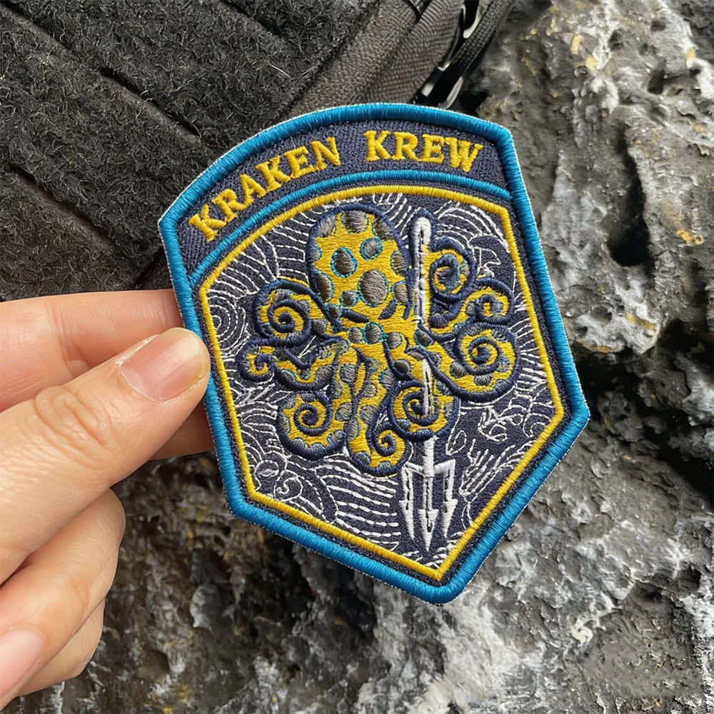 Parche táctico bordado kraken tridente y pulpo – luminoso para ropa - imagen 5