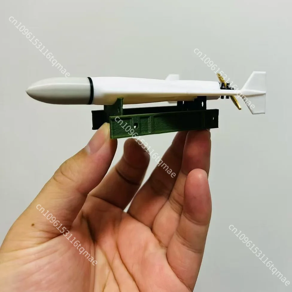 Maqueta decorativa del dron iraní Shahed-136 impresa en 3D - imagen 3