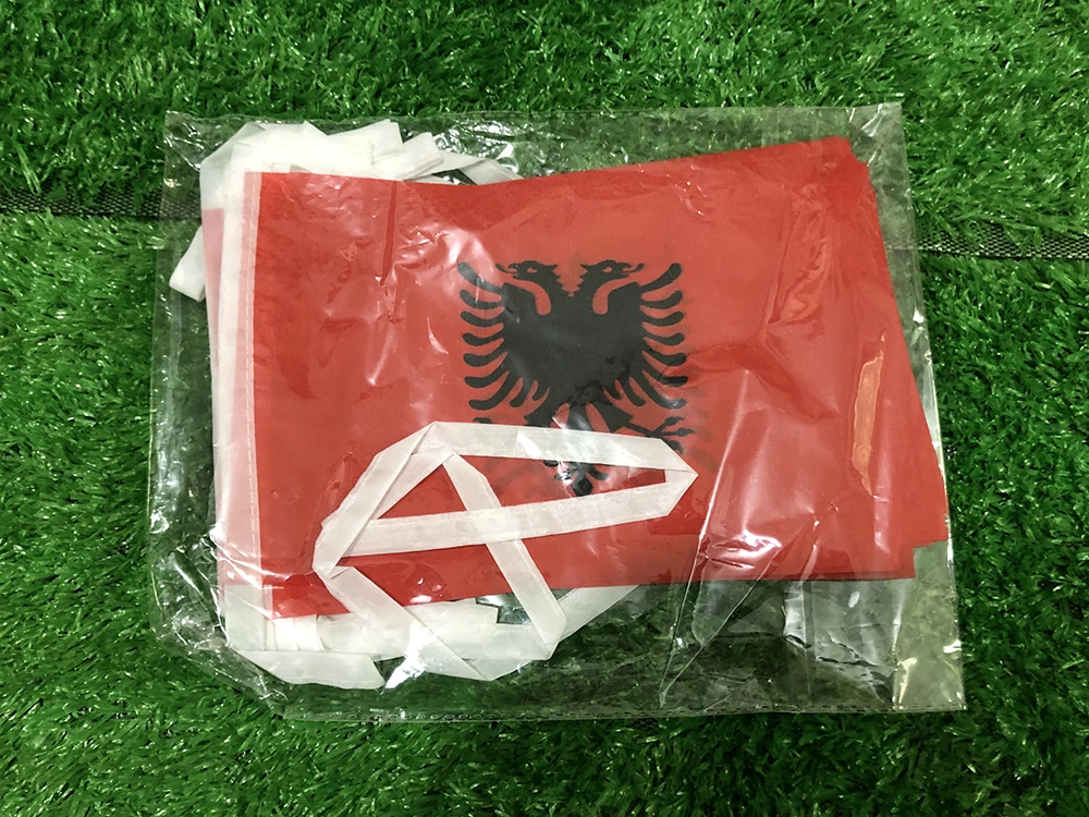 Cadena de banderines Albania para exterior e interior, poliéster - imagen 2