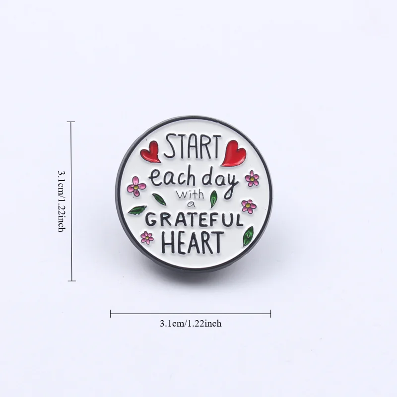 Pin de solapa con cita: corazón agradecido, estilo clásico - imagen 3