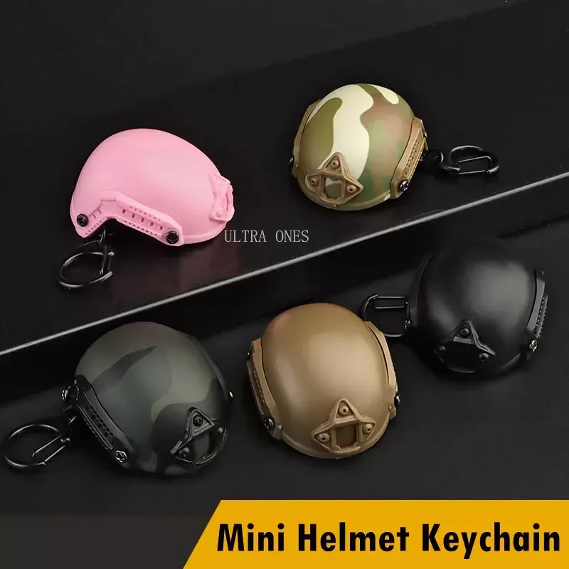 Llavero táctico mini casco abridor de botellas portátil