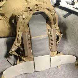 Mochila táctica 3D con suspensión y almohadillas BVS desmontables