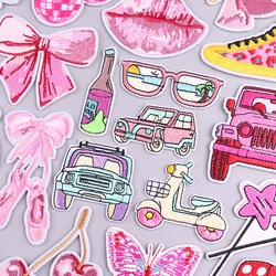 Parche bordado termoadhesivo corazón rosa flores dibujos animados
