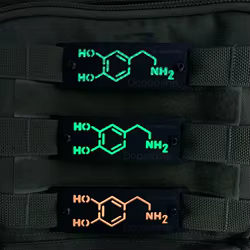 Clip MOLLE luminoso ABS – Accesorio reflectante táctico