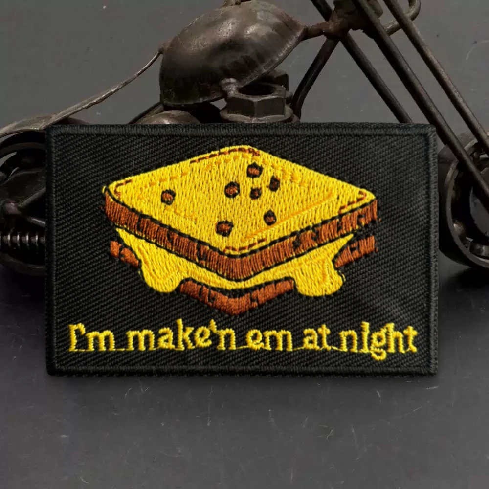 Parche táctico Make'n Em At Nightl – Velcro para mochila - imagen 2