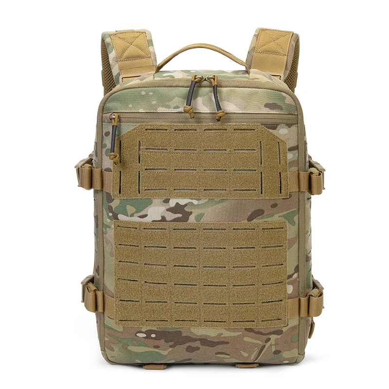 Mochila táctica vista frontal con sistema Molle