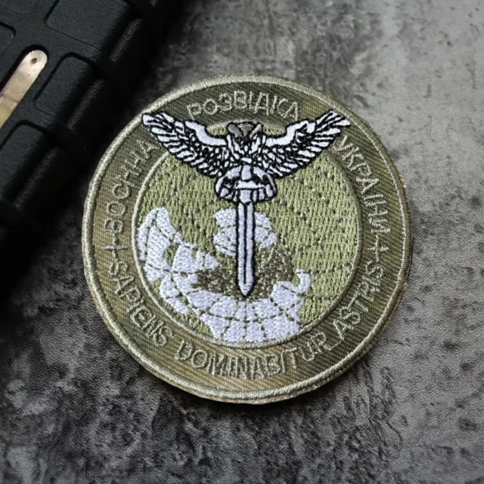 Parche morale alas Espada de hierro – Velcro táctico para brazalete o mochila - imagen 4