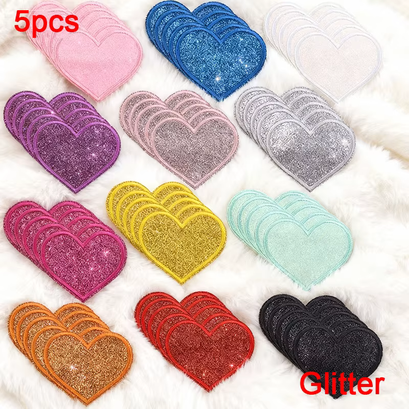 Parches termoadhesivos con forma de corazón y lentejuelas brillantes