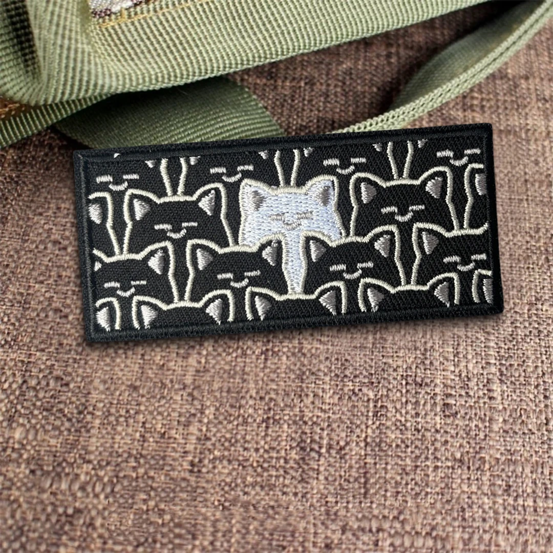Parche de gancho y bucle gato impostor bordado para mochila - imagen 3