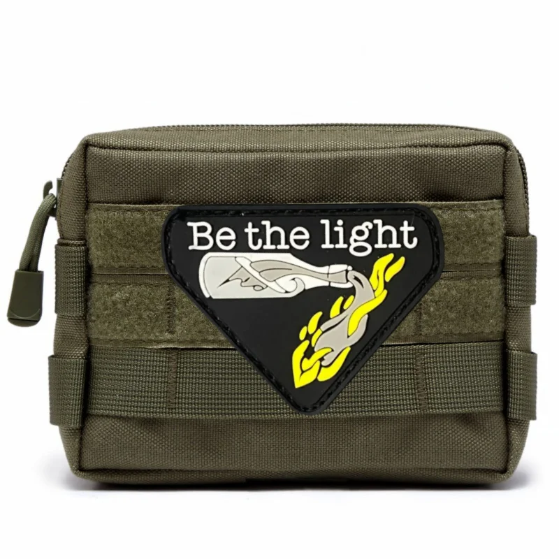 Parche táctico PVC relieve Be The Light con velcro para mochila - imagen 5