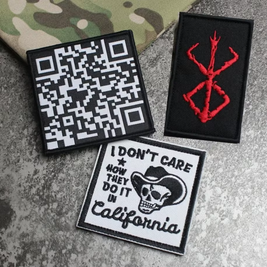 Parche bordado de calavera de oráculo conQR