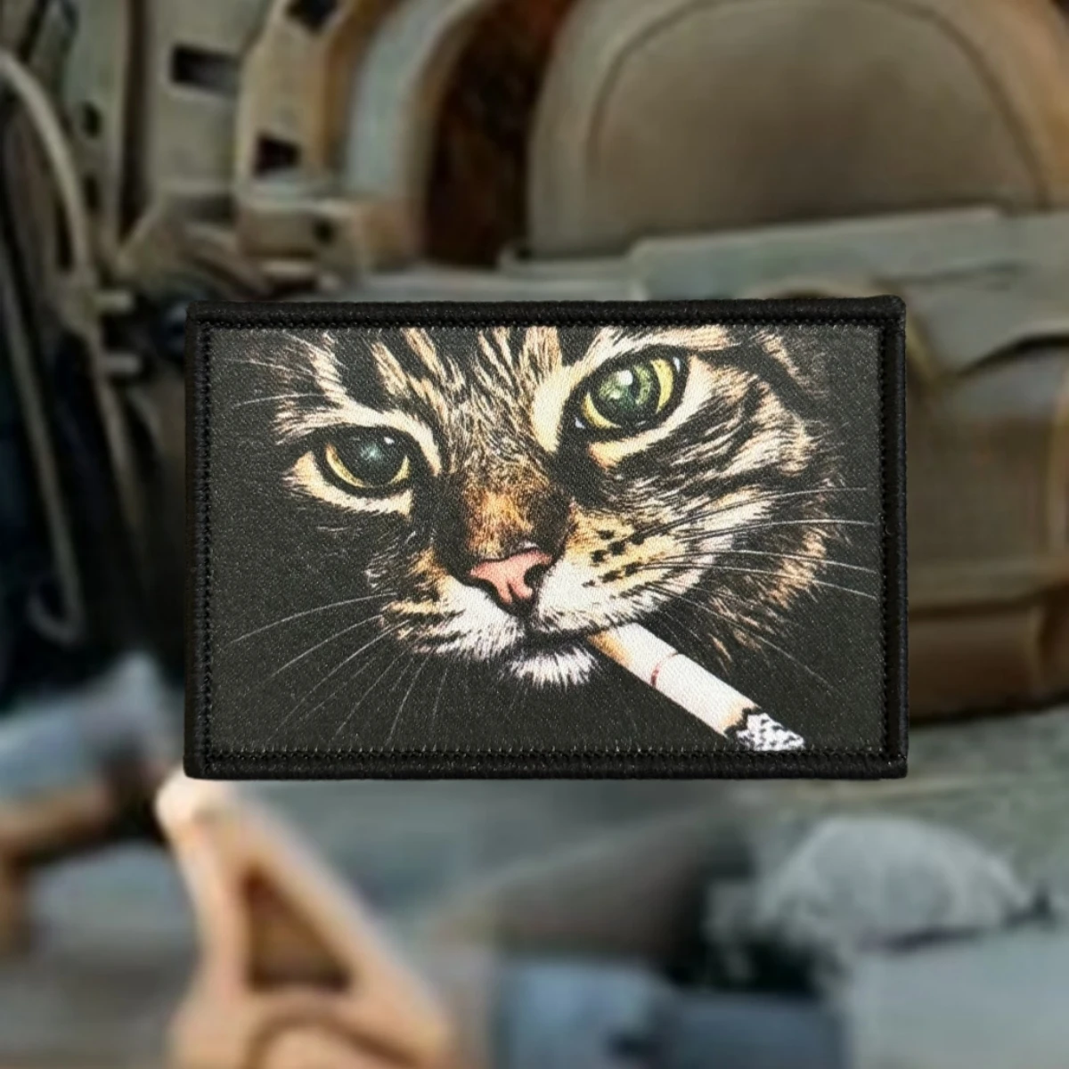Parche táctico gato fumador con velcro para ropa y mochila - imagen 3