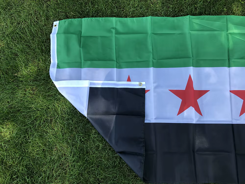Bandera de Siria con 3 Estrellas – Banderín Táctico Colgante
