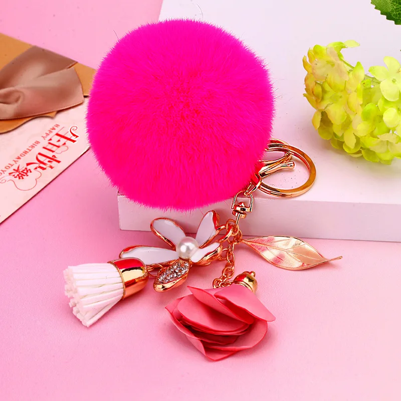 Llavero pompón sintético con perlas y lazo – Colgante para bolso o coche - imagen 5