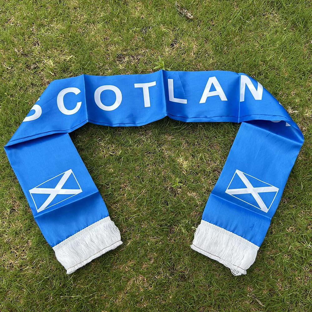 Bufanda de Escocia de satén doble cara con borlas