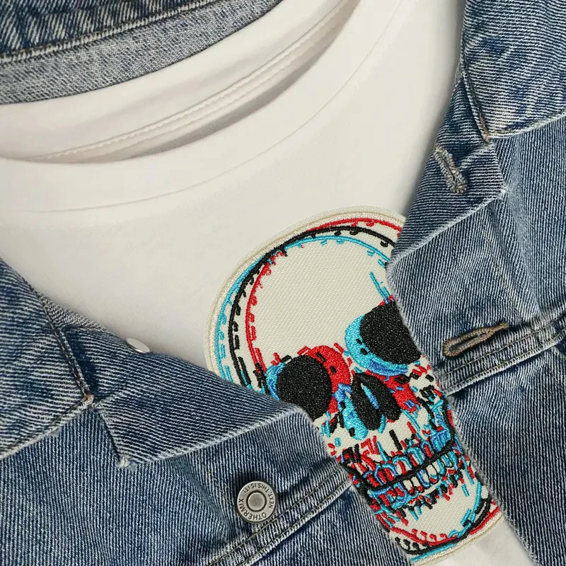 Parche bordado termoadhesivo esqueleto gótico Dizzy para ropa y gorra