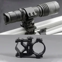 Soporte linterna táctico universal – Abrazadera metálica AR-15
