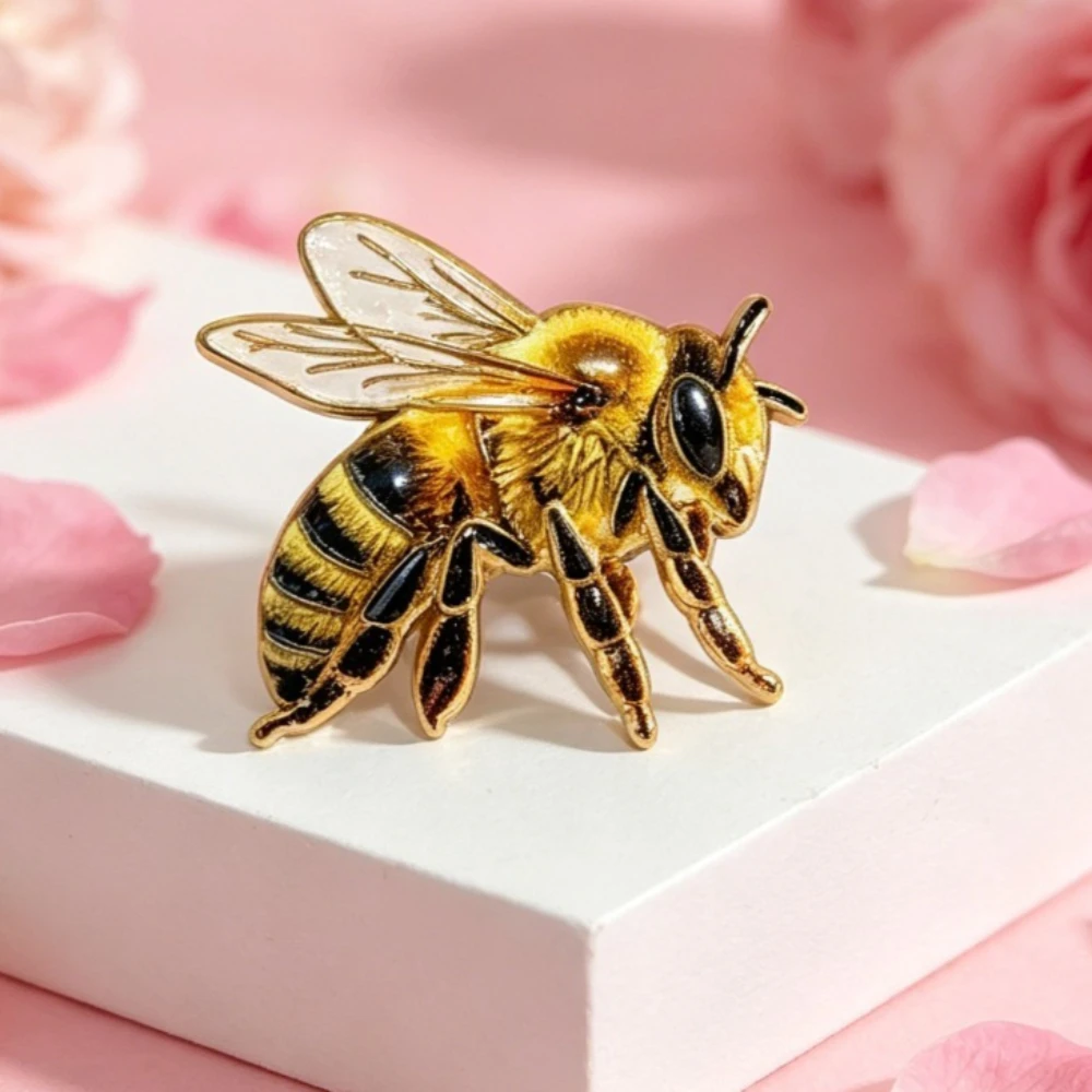 Broche de esmalte abeja vintage – accesorio para solapa - imagen 4