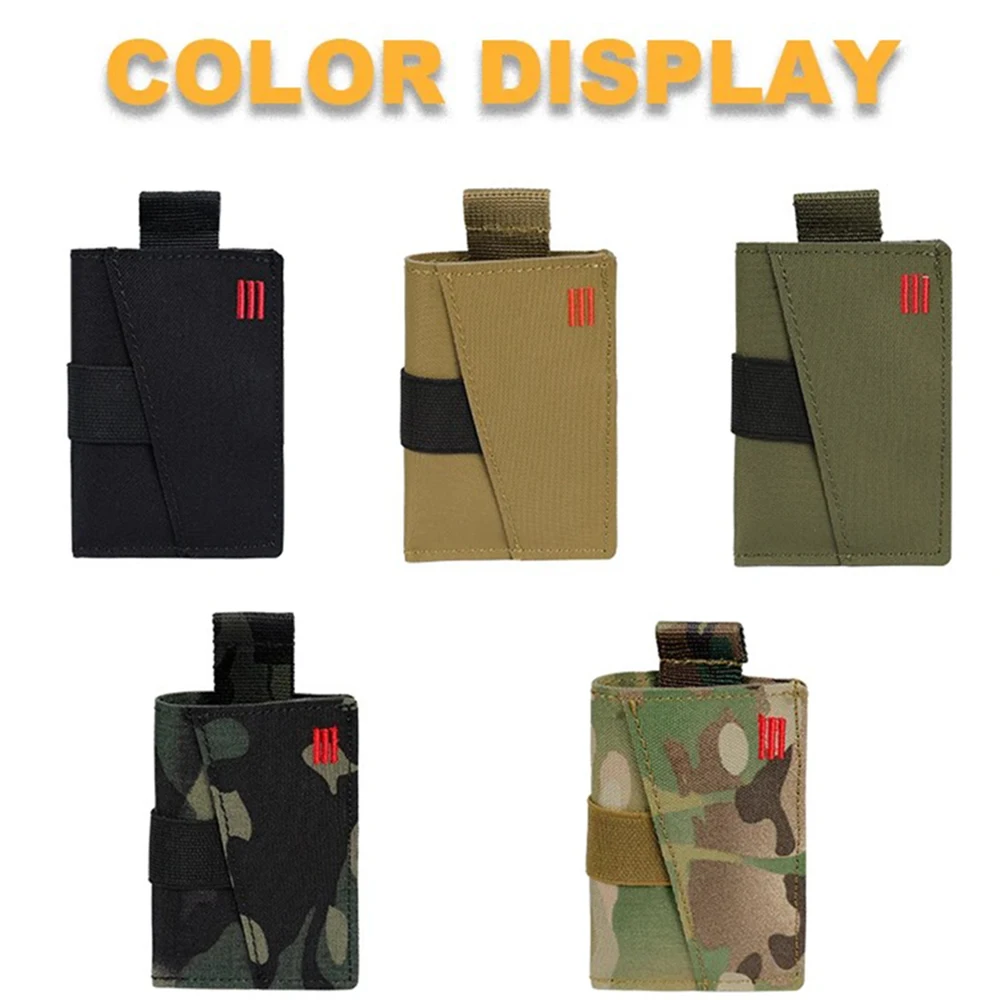 Vista frontal de la billetera táctica SINAIRSOFT mostrando el clip para dinero y el mecanismo pop-up
