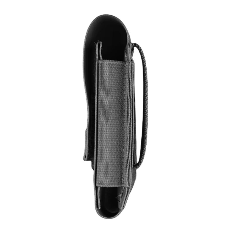 Detalle del sistema de fijación Molle en el kit de herramientas