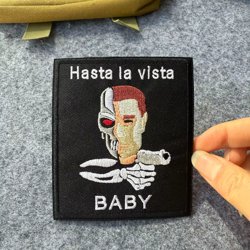 Parche táctico bordado media calavera con velcro chaqueta y mochila - imagen 5