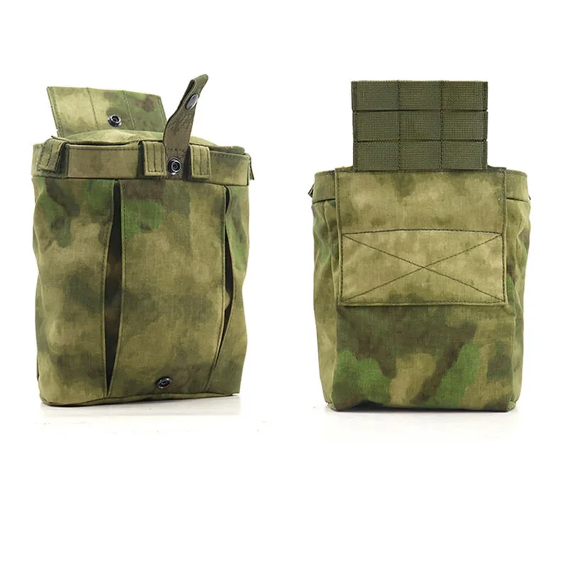 Bolsa MOLLE usada en entorno de caza