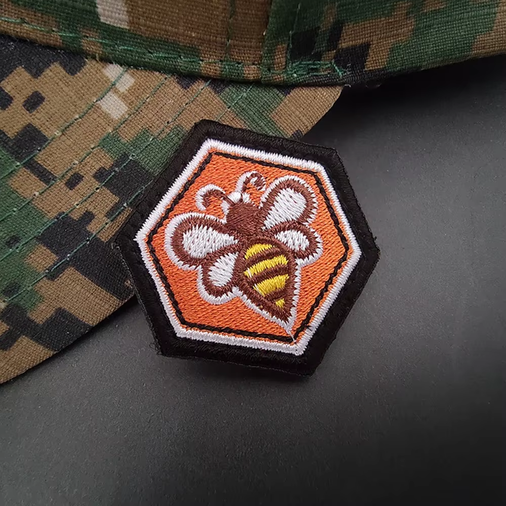 Parche morale hexagonal bordado - Mochila y equipo outdoor con Velcro - imagen 5