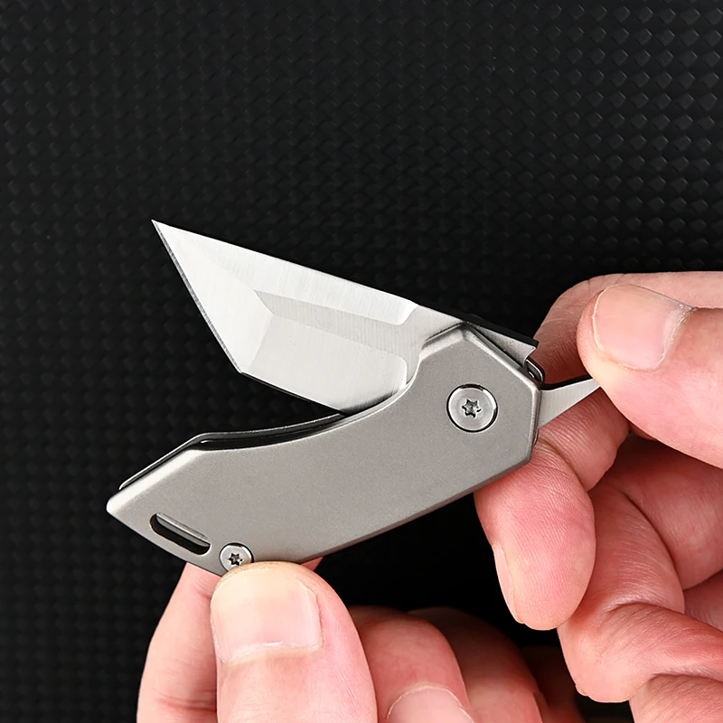 Cuchillo plegable táctico Titanio D2 de alta dureza con llavero