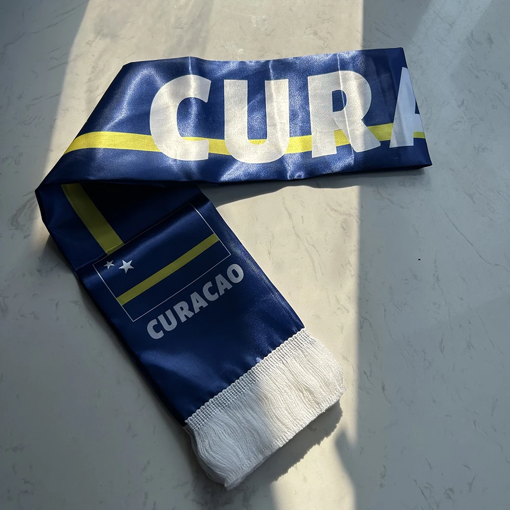 Bufanda Curazao de satén con borlas, estampada por ambos lados - imagen 4