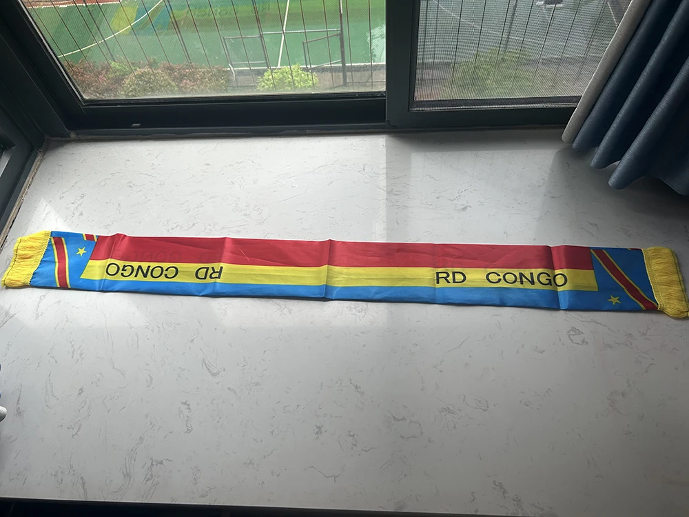 Bufanda bandera Congo satén doble cara con borlas y flecos - imagen 5