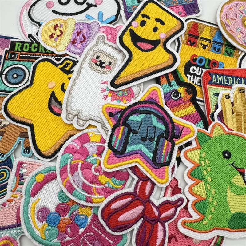 Variedad de diseños de parches en diferentes tamaños